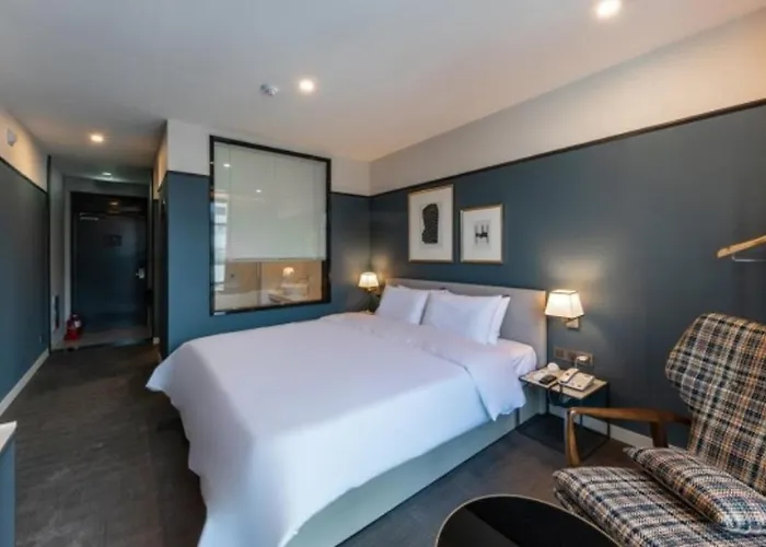 Hotel Brown Dot Deokcheon 3*