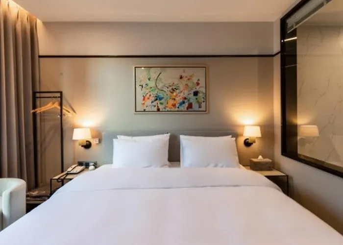 Hotel Brown Dot Deokcheon