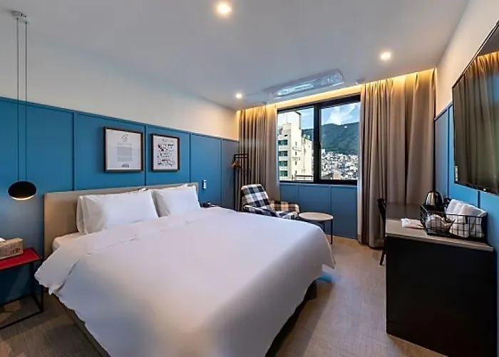 Hotel Brown Dot Deokcheon 3*