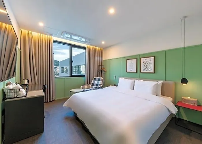 Brown Dot Deokcheon Hotel 3*