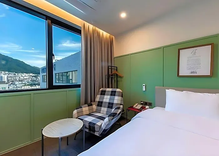 Brown Dot Deokcheon 3* Busan