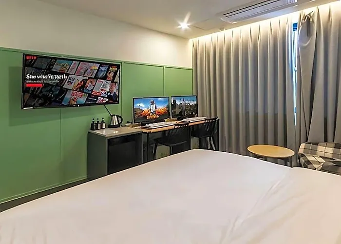 Hotel Brown Dot Deokcheon