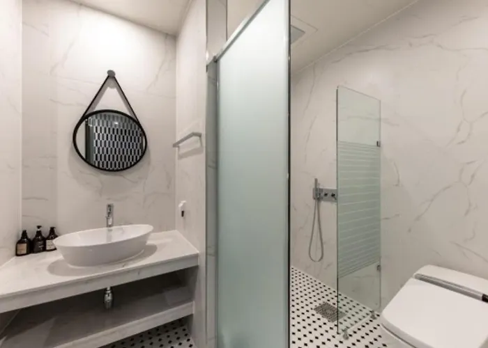 Brown Dot Deokcheon Hotel 3*